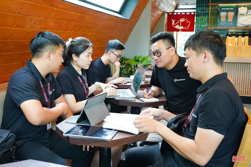 Chủ quán cà phê ở Hà Tĩnh loay hoay trước quy định trả tiền bản quyền âm nhạc - Ảnh 7